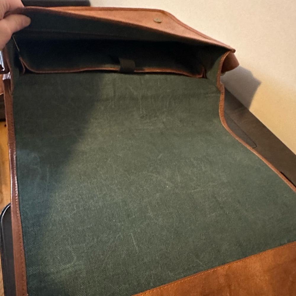 Briefcase/ Messengerbag